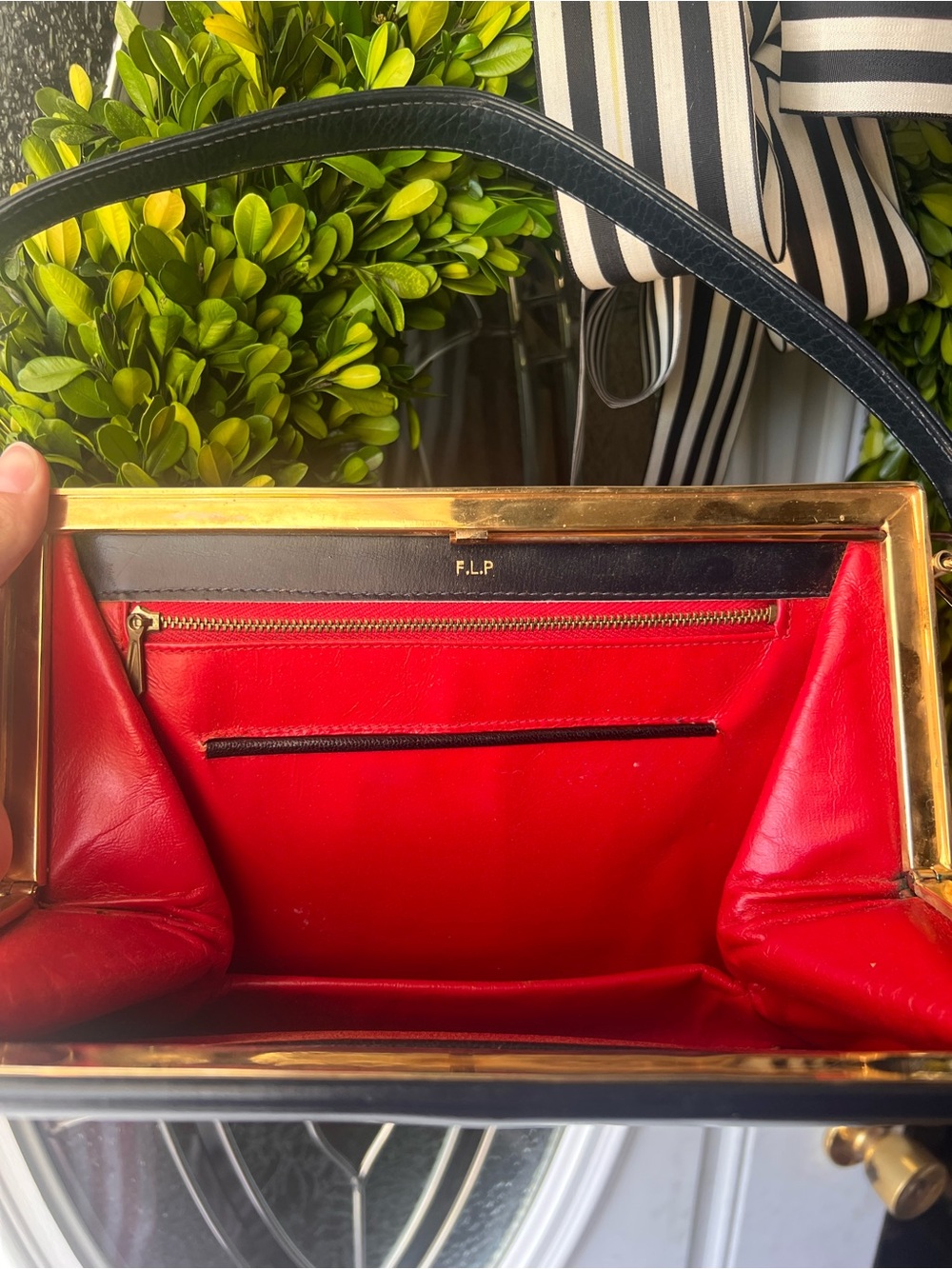 Classic Navy Leather Shoulder Bag - Elegant Accent Detailing - Picture 2 of 3